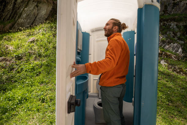 Best Portable restroom trailer rental  in Mason, MI